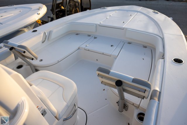 New 2024 Robalo 246 Cayman SD for sale